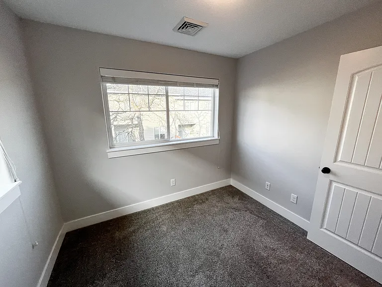 5729 Honey Bee St S — Photo 19
