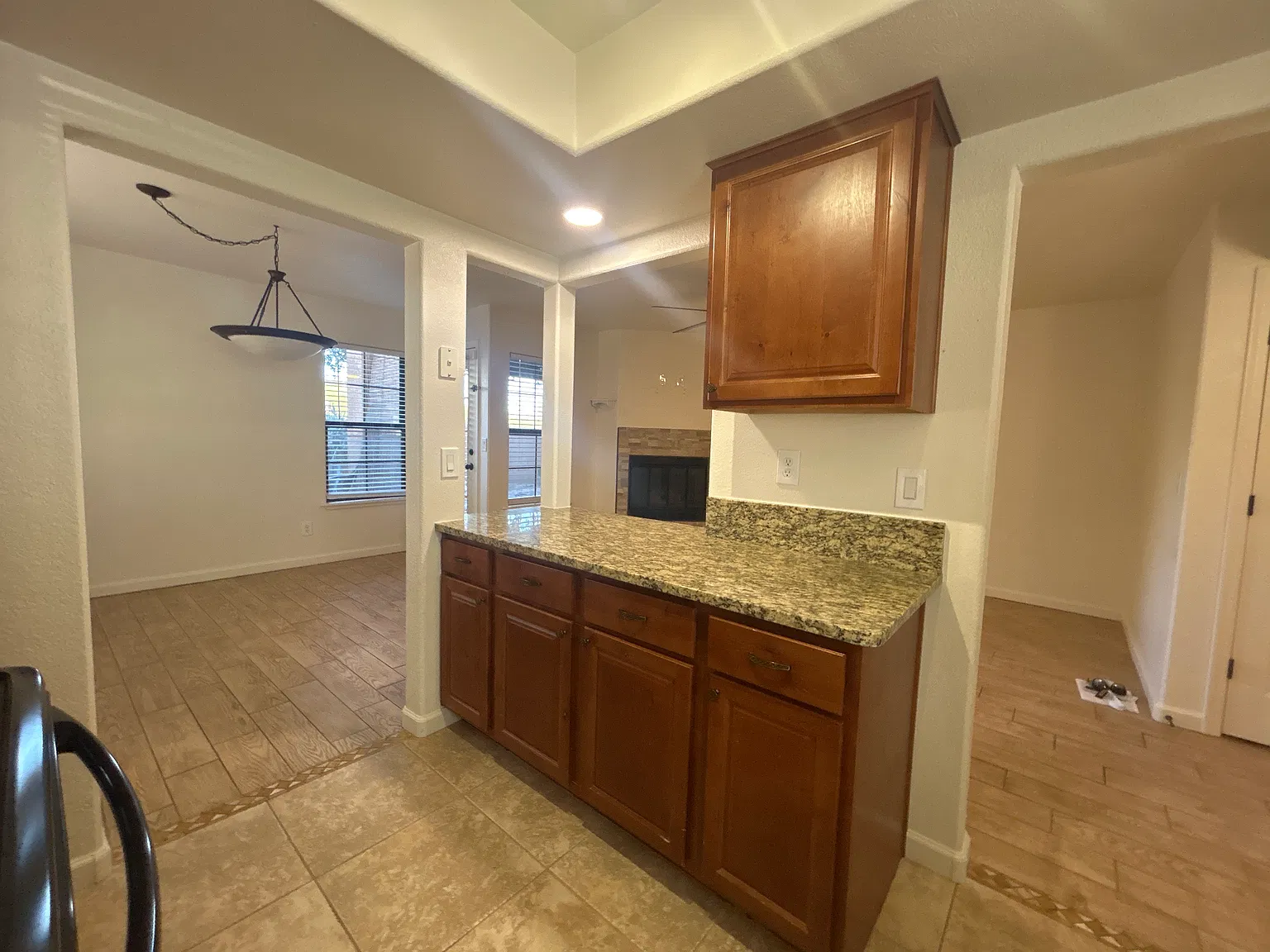 2 bed, 1059 sqft, $1,625 — Photo 3
