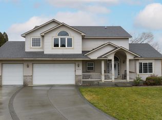 1904 Madison Ct, West Richland, WA 99353