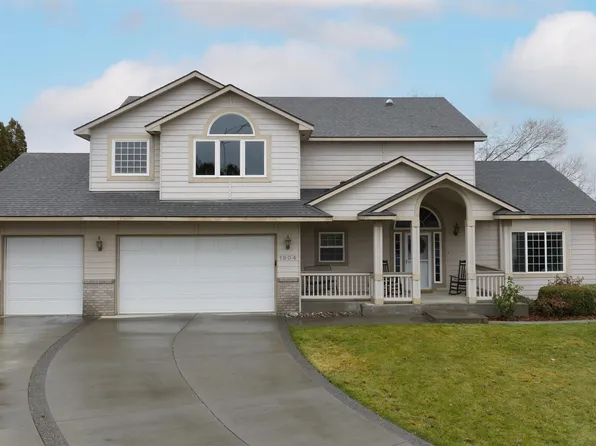 1904 Madison Ct, West Richland, WA 99353