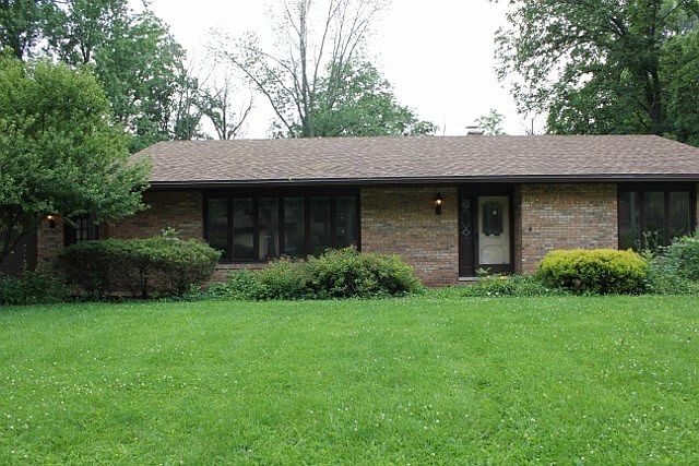 1st image of 2305 W Woodmont Dr