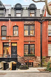 14 Henderson Place in Yorkville
