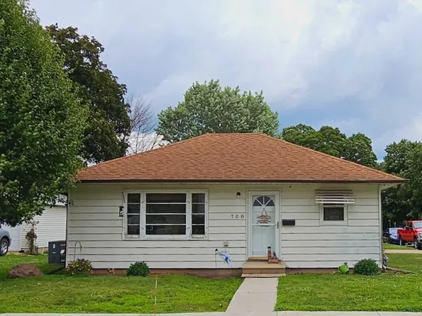 708 Madison St, La Porte City, IA 50651