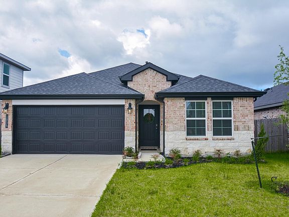 3rd image of 1035 Vista Pointe Dr