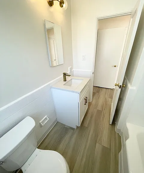 421 N Doheny Dr #14 — Photo 13