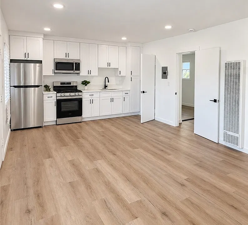 331 W Windsor Rd #6
