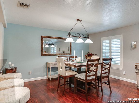 5th image of 3226 Burnside Dr