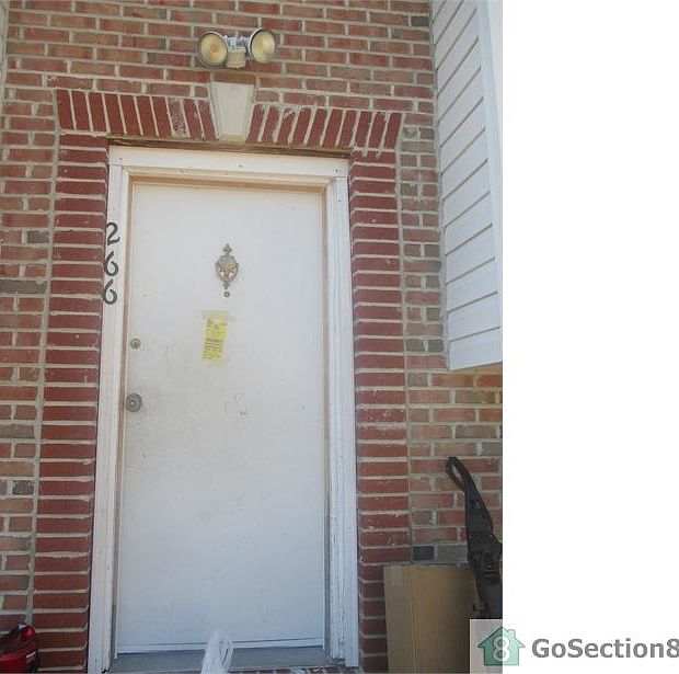 1st image of 266 Laguna Cir