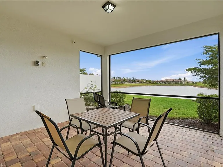 12361 Canal Grande Dr — Photo 28