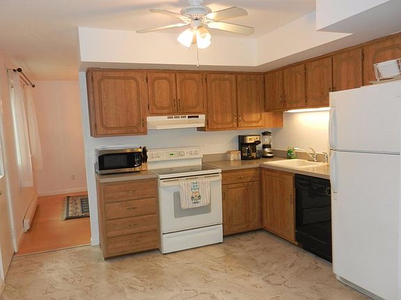 3rd image of 1110 Vermont Ln