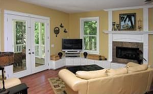 2nd image of 1908 Creekside Cir