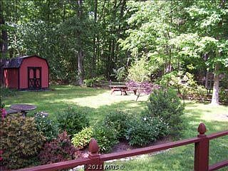 5th image of 8 Sequoia St