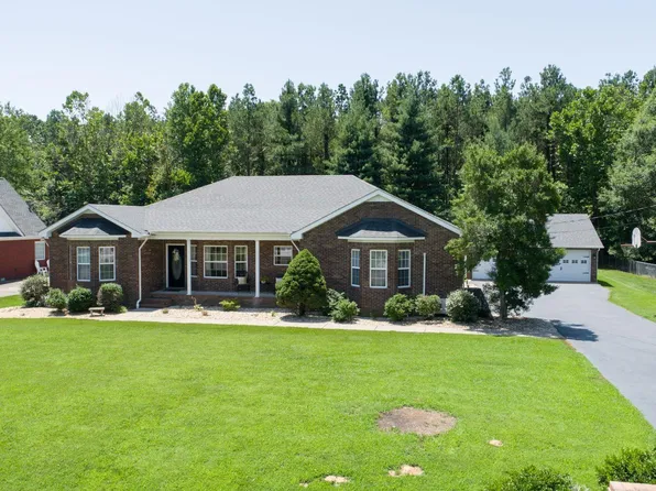 141 Edinborough Dr W, Murray, KY 42071