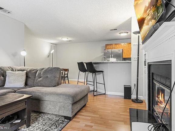 4th image of 11705 Summerchase Cir