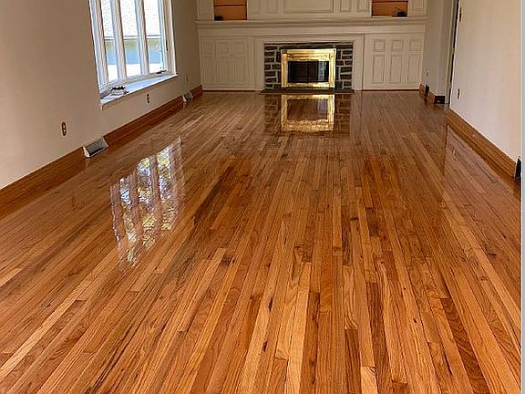 33 foot Llving room
