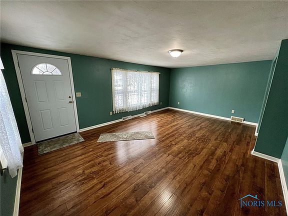 2nd image of 166 Cherry St