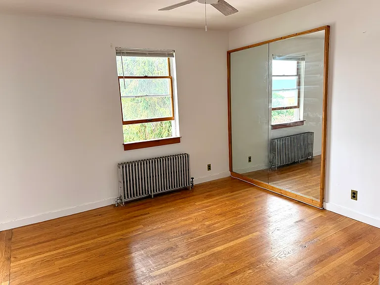 12 Villard Ave #2 — Photo 4