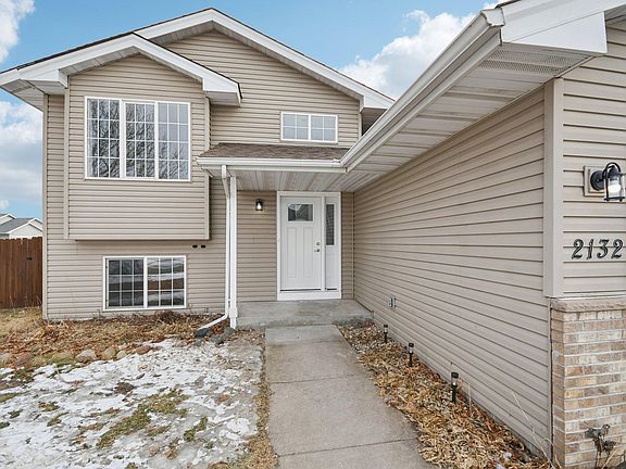 2nd image of 2132 Emerson Rd S