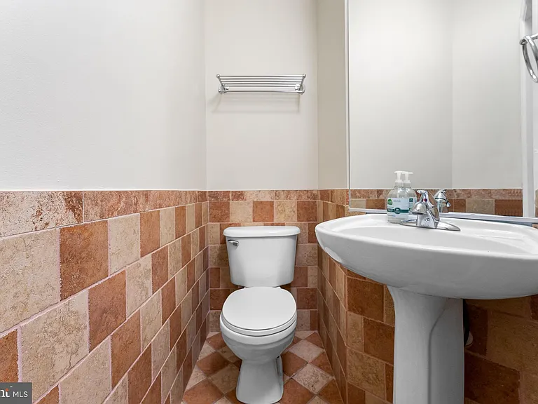 5783 Rhode Island Dr — Photo 13