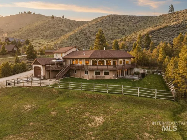 65 Peregrine Dr, Boise, ID 83716