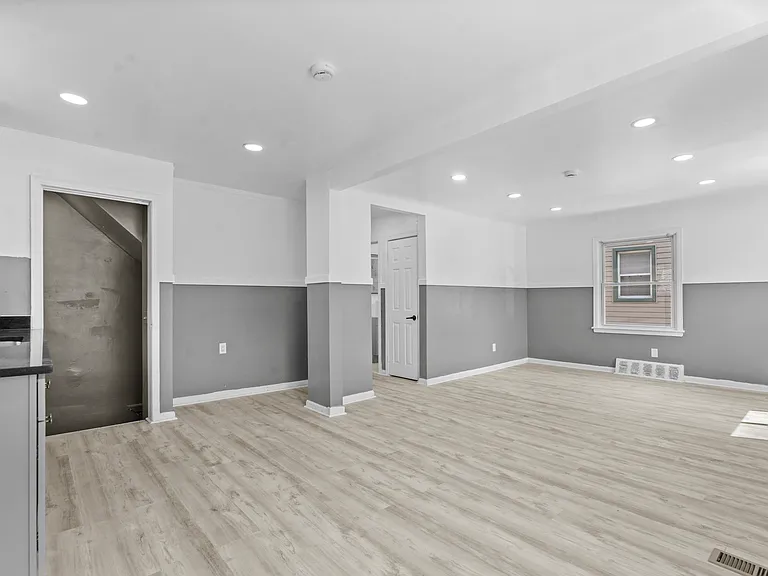 16039 Fairmount Dr — Photo 11