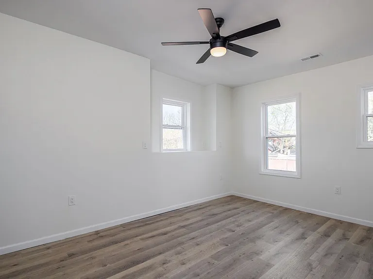 3250 Lorain Ave — Photo 14