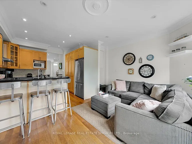 85 Bedford Park Ave — Photo 14