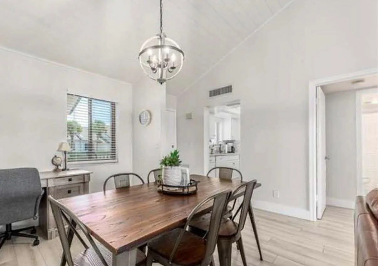 1 bed, 1.0 bath, 788 sqft, $2,000 — Photo 1