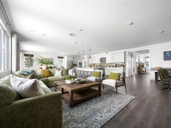 11605 Saddleback Dr, Redlands, CA 92373