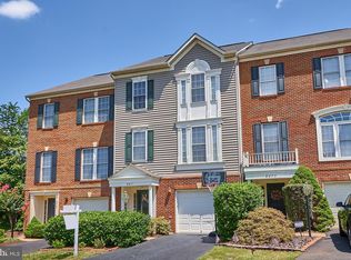 8071 Montour Heights Dr, Gainesville, VA 20155
