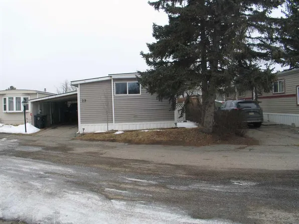 3223 83rd St NW #29, Calgary, AB T3B 5M7