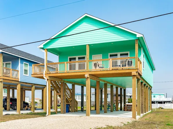 523 Thunder Rd, Surfside Beach, TX 77541