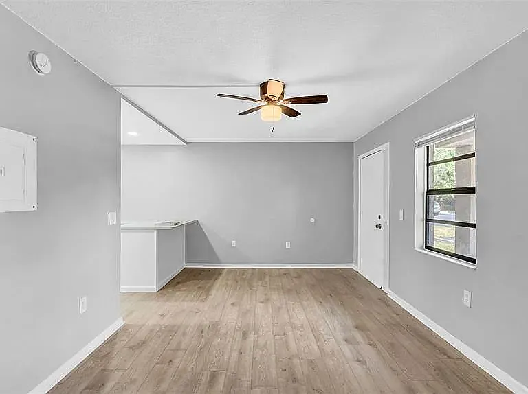 2122 Bradford St #505 — Photo 5