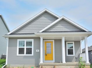 3007 Cranberry Cir, Waukesha, WI 53188