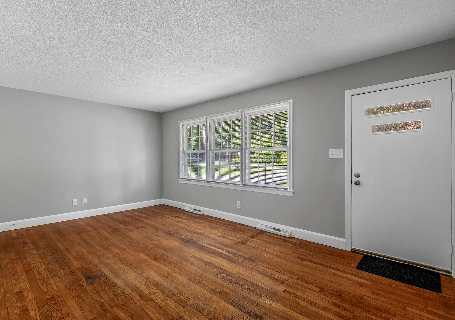2701 Fairfax Rd — Photo 3