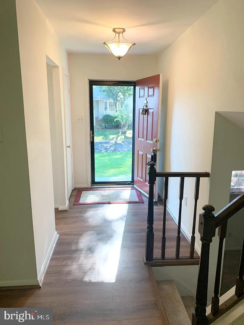 3 bed, 2.5 bath, 1680 sqft, $2,800 — Photo 2