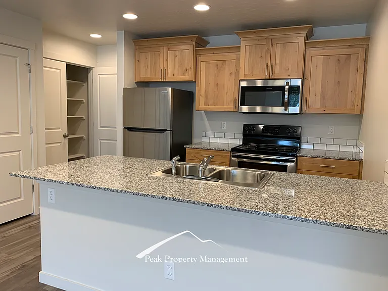 428 W Orchard Ave #1 — Photo 5