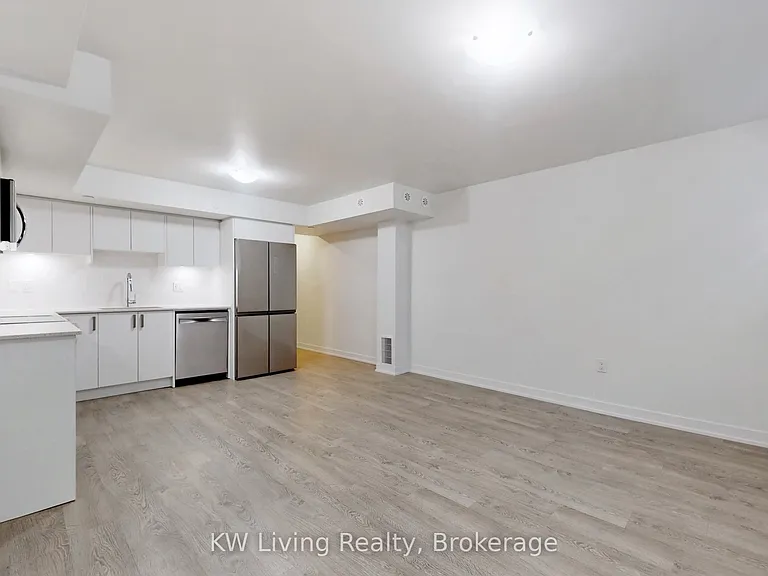 106 Green Gardens Blvd #B — Photo 5