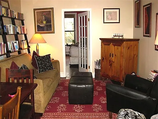 Rented by R New York | media 42