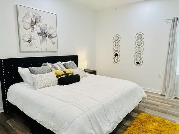 5th image of 1129 S Dupre St #3
