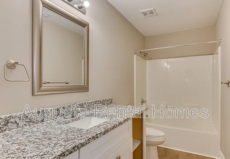 111 Kelly Dr SW — Photo 27