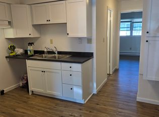 319 W McKinley Rd APT 11, Ottawa, IL 61350