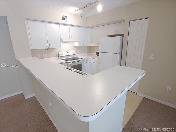 5th image of 12136 Saint Andrews Pl APT 305