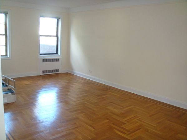 1st image of 4307 39th Pl APT 3D