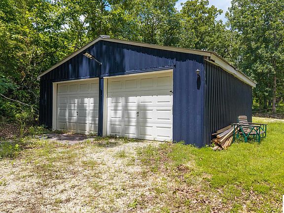 2nd image of 242 Irontown Cir