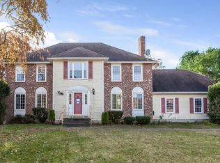 8 Eagle Dr, Norfolk, MA 02056