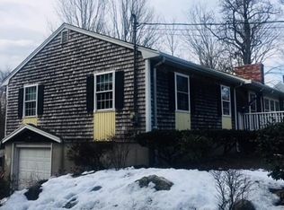 635 Main St, Acushnet, MA 02743