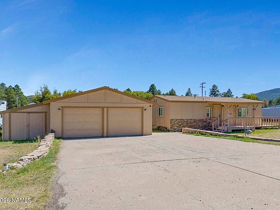 2nd image of 1050 N Airport Rd