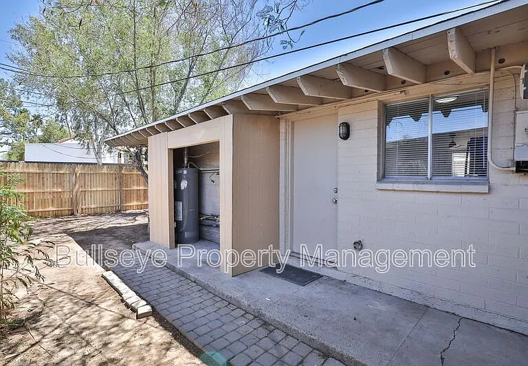 621 S California St #B — Photo 17