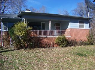 106 Tabor Rd, Oak Ridge, TN 37830